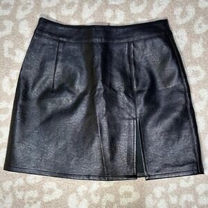 Lioness Faux Leather Mini Skirt – Small